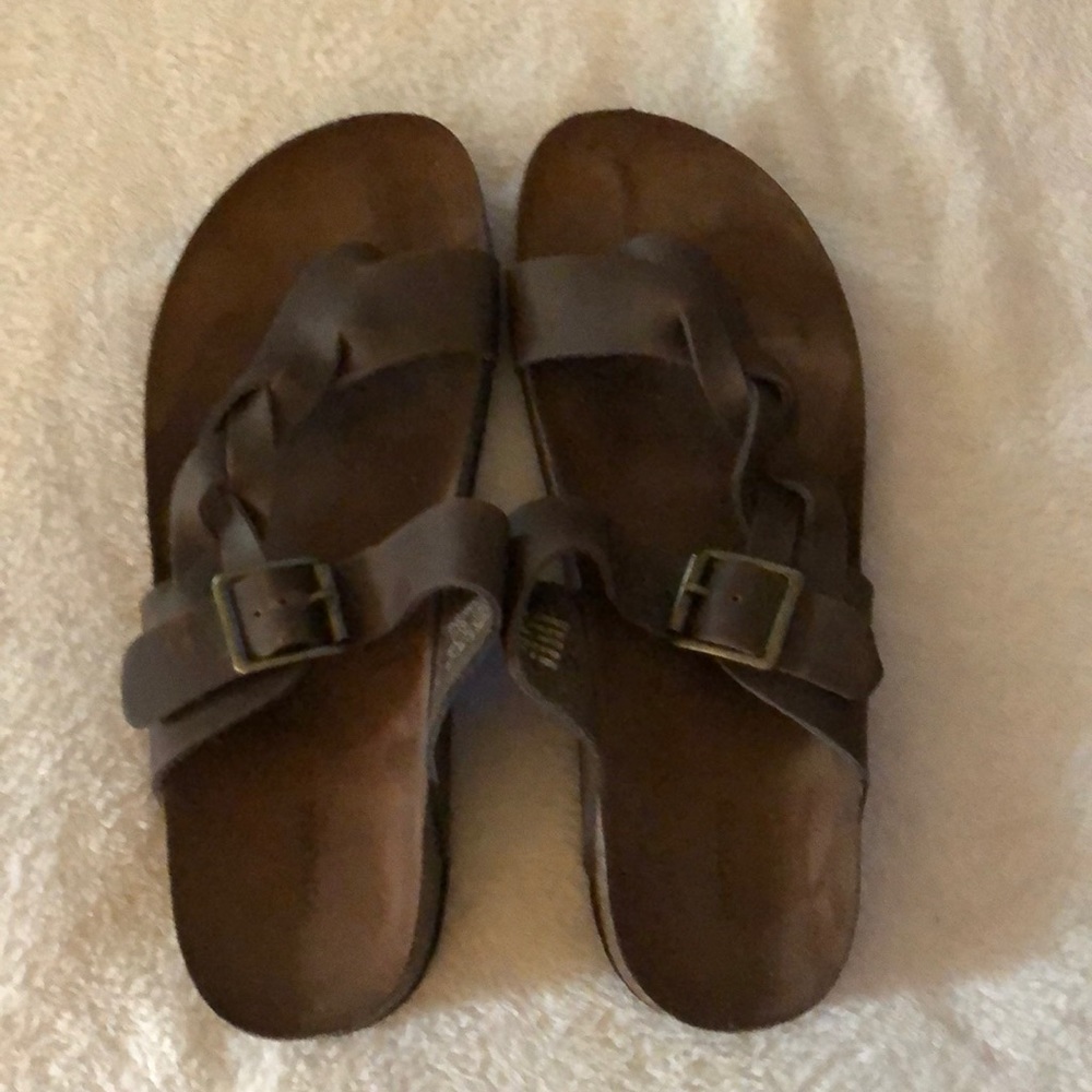 NWOT Sonoma brown leather sandals. Size 9